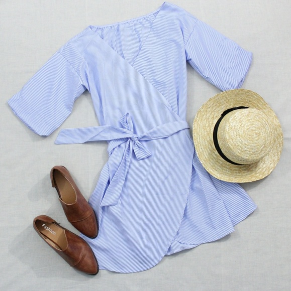 Venice Wrap Dress in Stripes - Picture 6 of 6